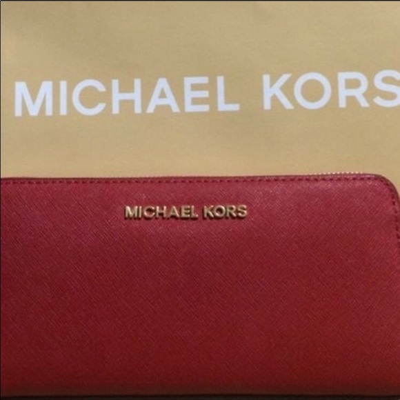 Michael Kors NEW jet set scarlet zip around wallet - Picture 2 of 5